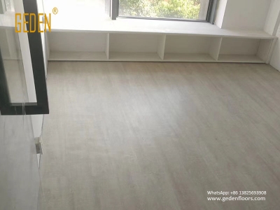 residential LVT-resilient vinyl tile flooring 320229